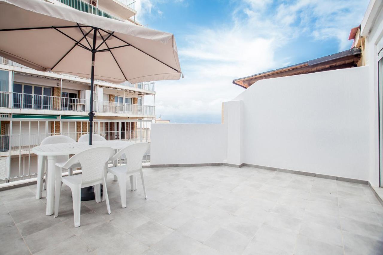 Atico Con Espectacular Terraza Y Vistas Al Mar Appartement Perelló Buitenkant foto